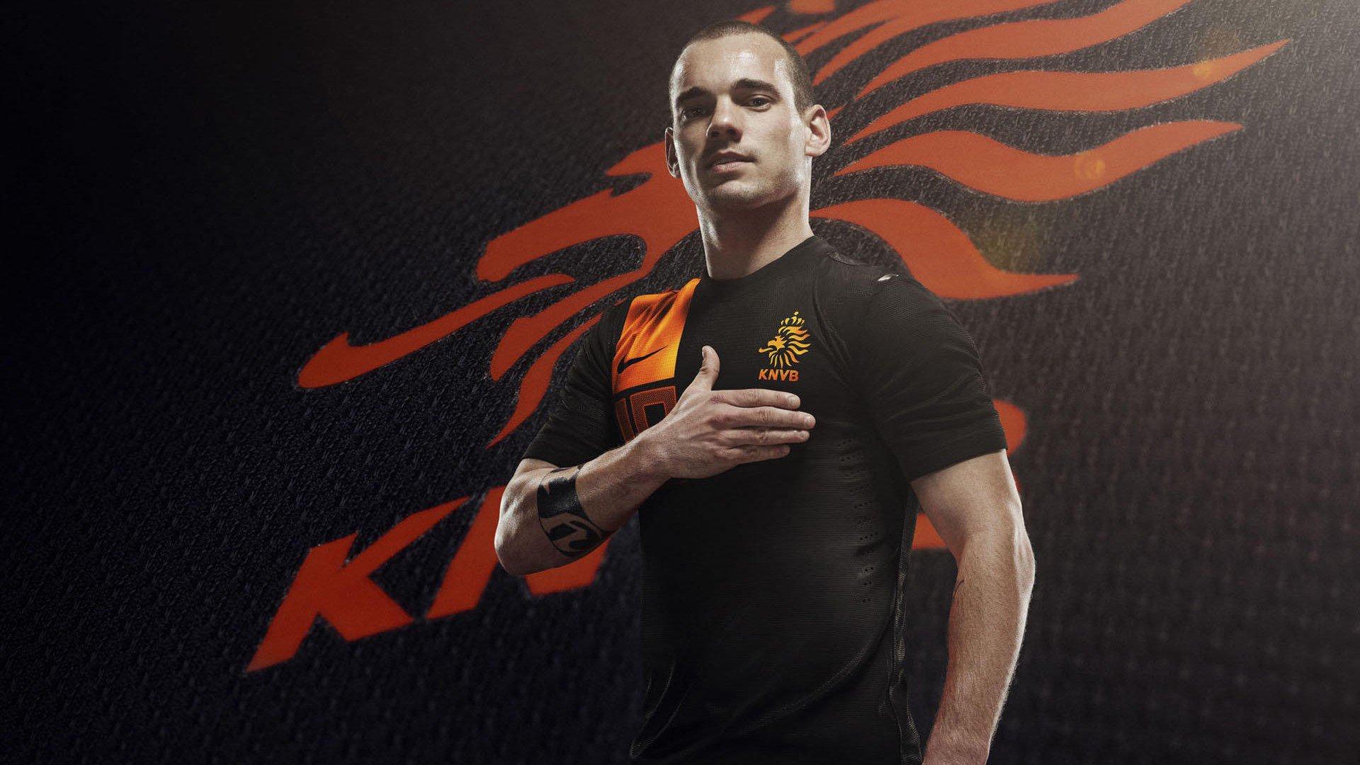 传奇谢幕，足球巨星李明举行盛大退役仪式